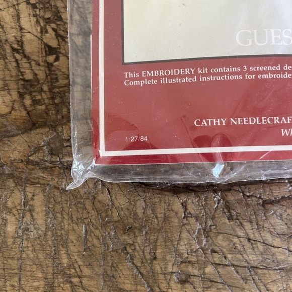 Vintage Cathy Needlecraft Floral Embroidery Guest Towel Kit Lace Trim 1984 NOS - Picture 5 of 8